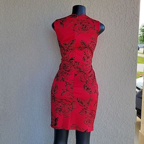 BRAND NEW VELVET FLEUR SLEEVELESS ROUNDNECK MINI WITH SPRINKLE ALL OVE DRESS - Picture 7 of 14